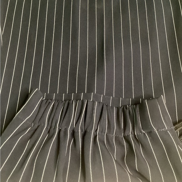 ELOQUII SUIT 2 pieces Navy/White Pinstripe - Picture 16 of 16